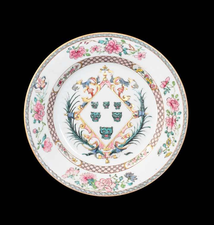 GG: Chinese export armorial porcelain dinner plate, arms of Izod